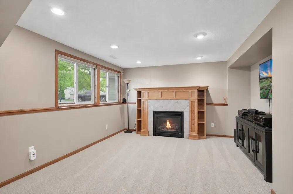 9115 Janero Avenue S Cottage Grove, MN 55016