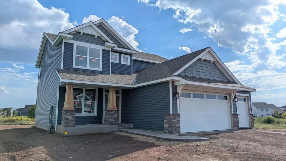 7975 41st Street Oakdale, MN 55128