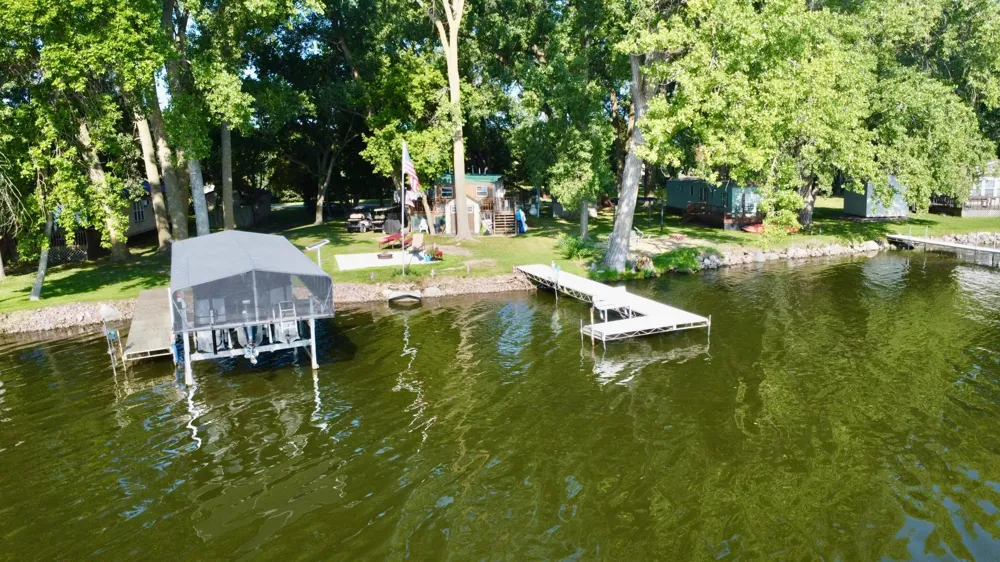 48470 Baileys Bay Road Big Stone City, SD 57216
