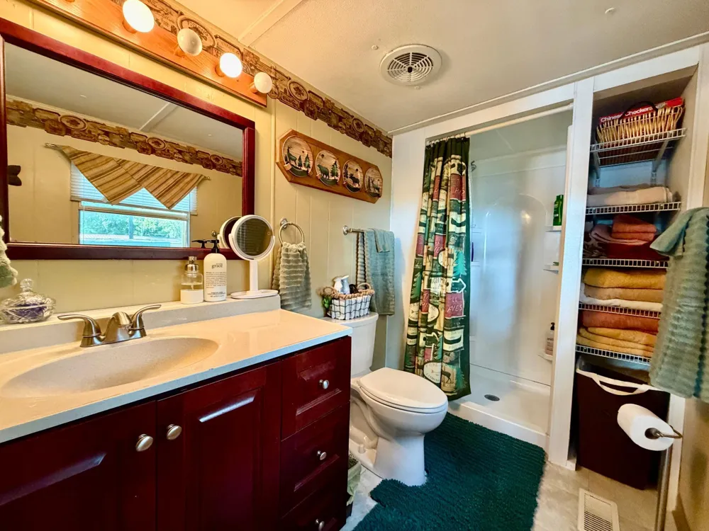48470 Baileys Bay Road Big Stone City, SD 57216