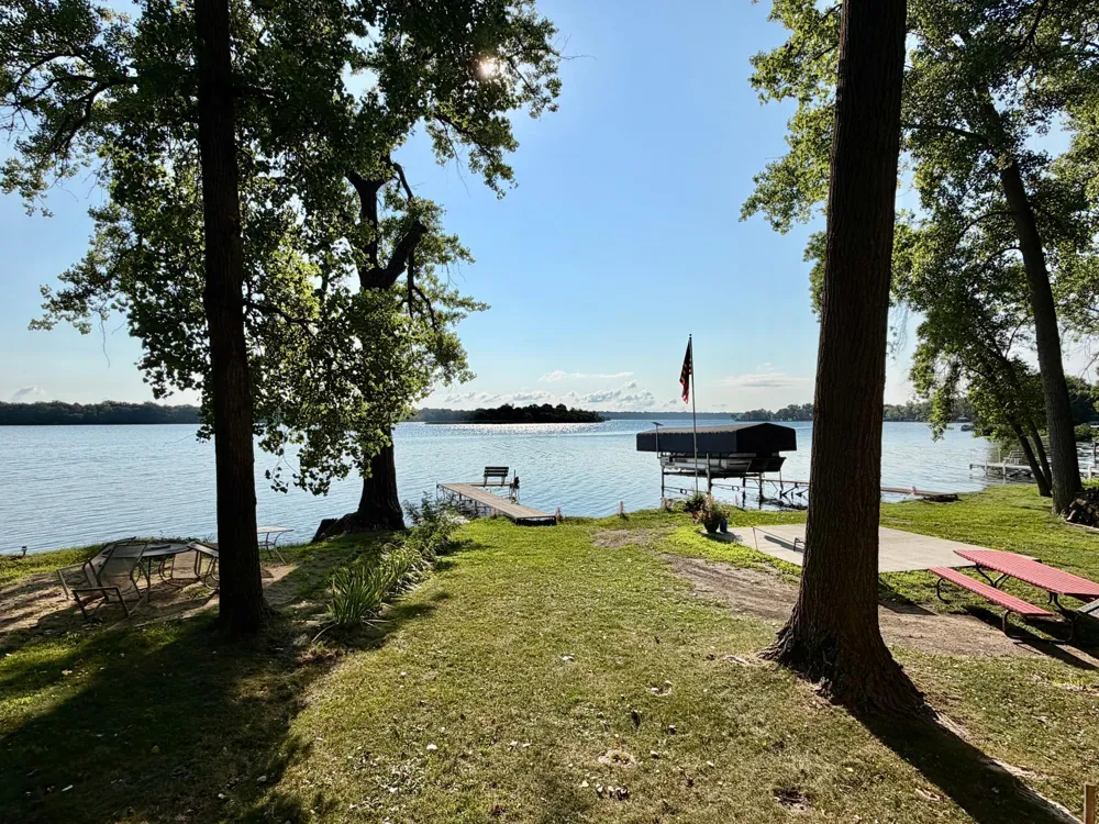 48470 Baileys Bay Road Big Stone City, SD 57216