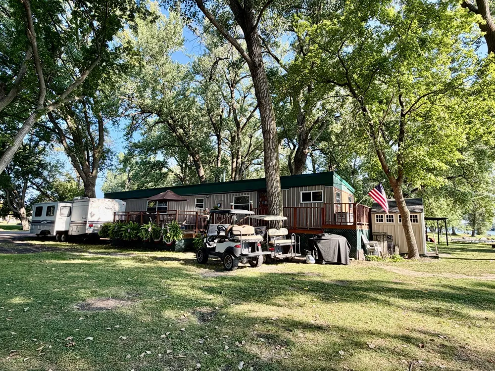48470 Baileys Bay Road Big Stone City, SD 57216