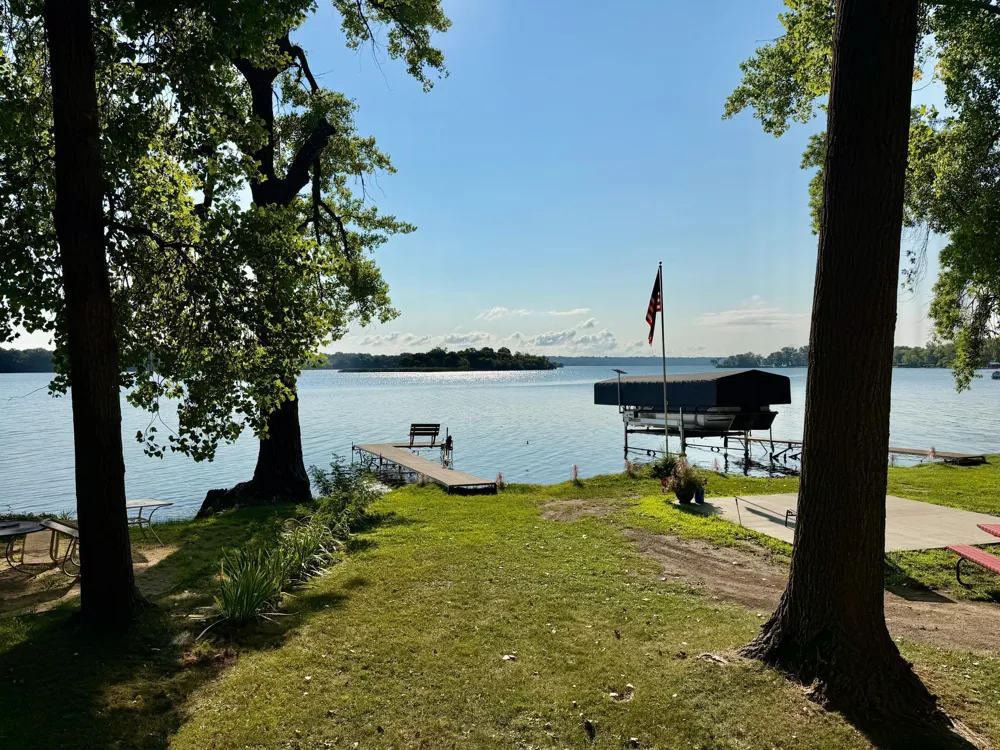 48470 Baileys Bay Road Big Stone City, SD 57216