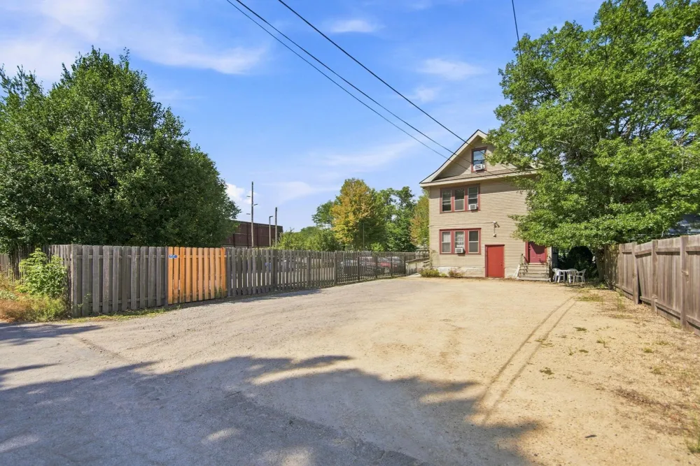 1208 Grand Avenue Saint Paul, MN 55105