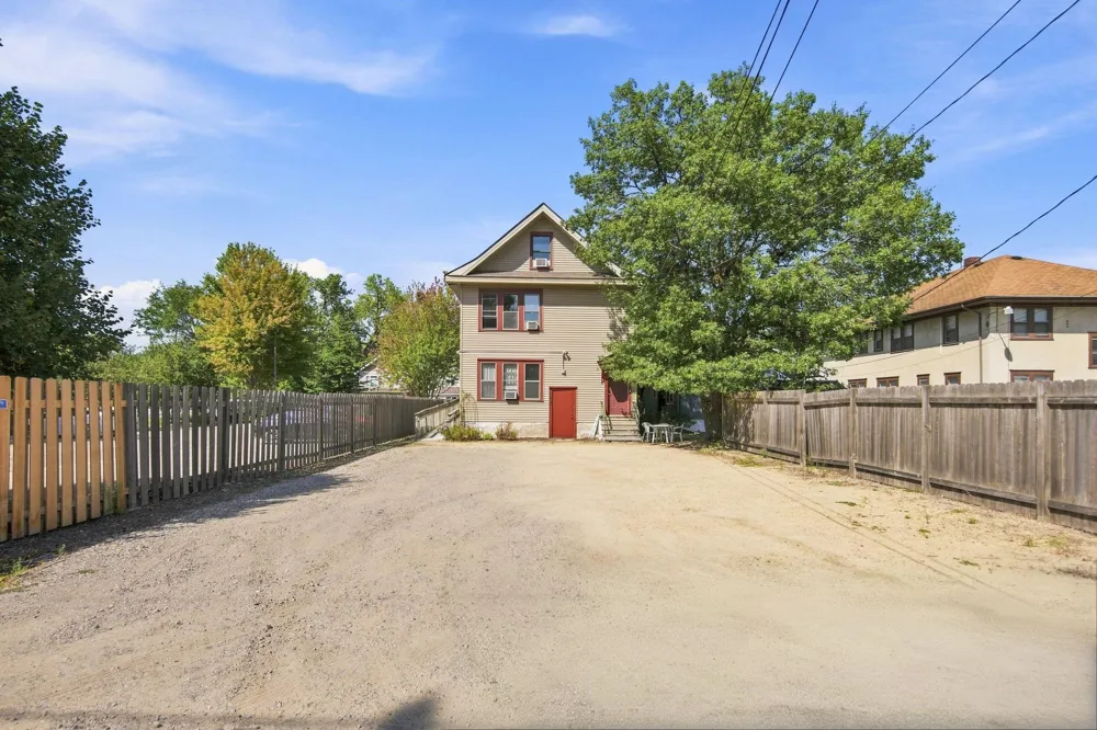 1208 Grand Avenue Saint Paul, MN 55105