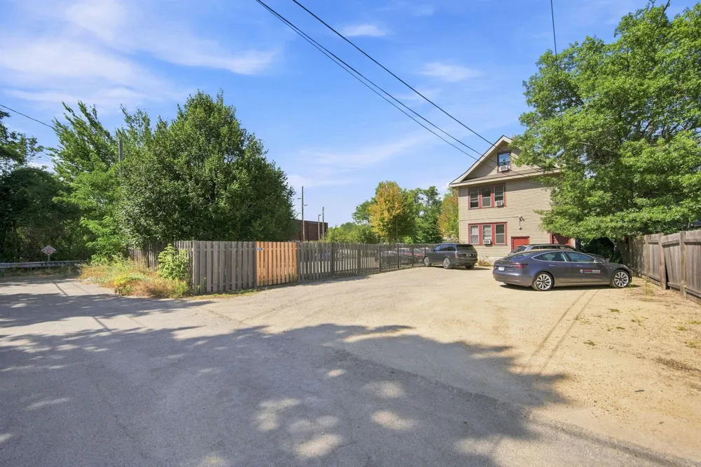 1208 Grand Avenue Saint Paul, MN 55105