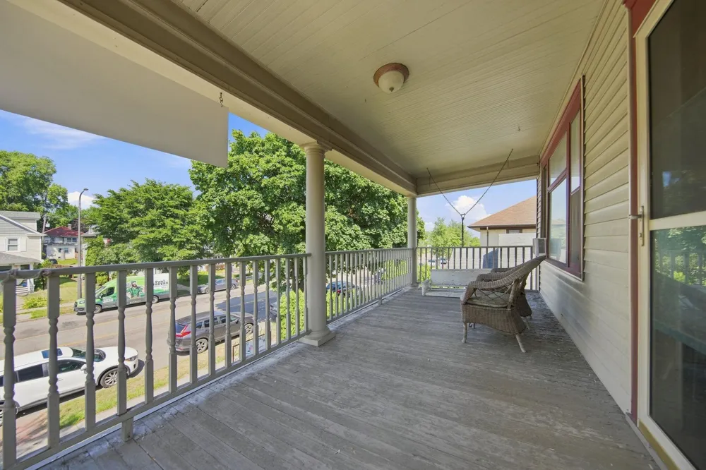 1208 Grand Avenue Saint Paul, MN 55105