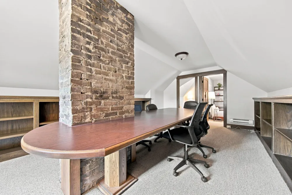1208 Grand Avenue Saint Paul, MN 55105