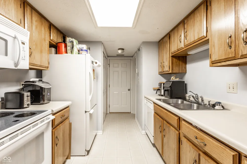 7547 Farm View Circle E Indianapolis, IN 46256