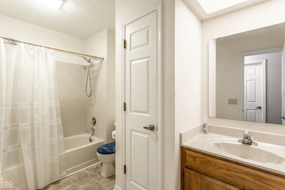 7547 Farm View Circle E Indianapolis, IN 46256