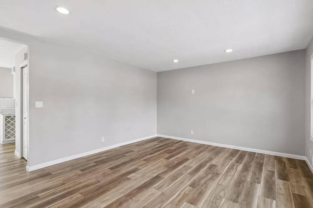 8209 Goodrich Road Bloomington, MN 55437