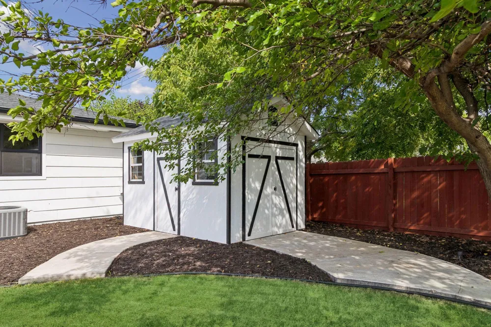 8209 Goodrich Road Bloomington, MN 55437