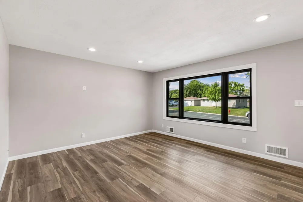 8209 Goodrich Road Bloomington, MN 55437