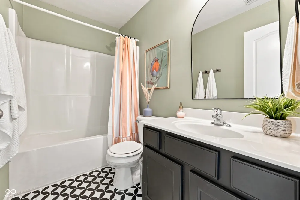 8194 Sedge Grass Road Noblesville, IN 46060