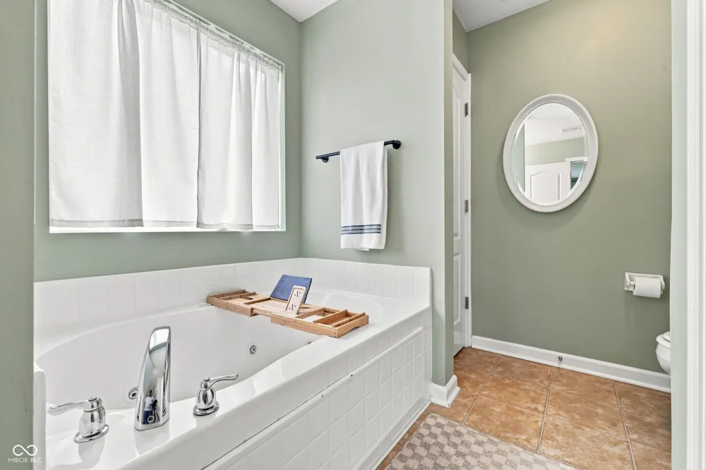 8194 Sedge Grass Road Noblesville, IN 46060