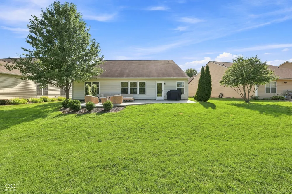 8194 Sedge Grass Road Noblesville, IN 46060