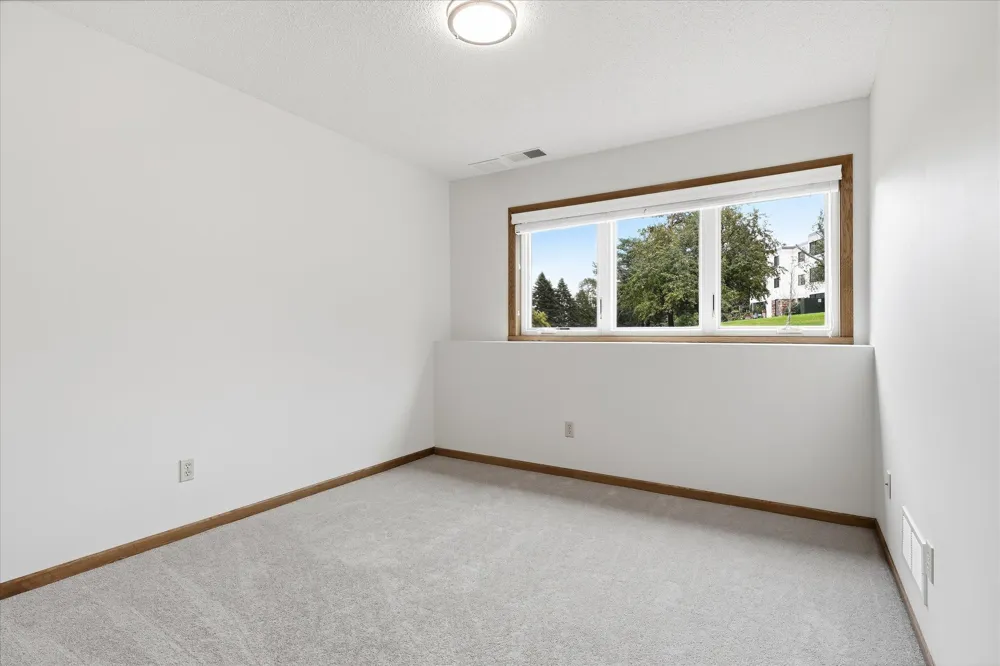 10605 44th Avenue #E Plymouth, MN 55442