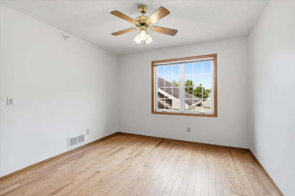 10605 44th Avenue #E Plymouth, MN 55442