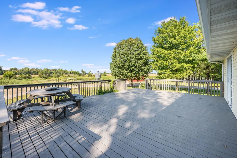 30452 390th Street Le Sueur, MN 56058