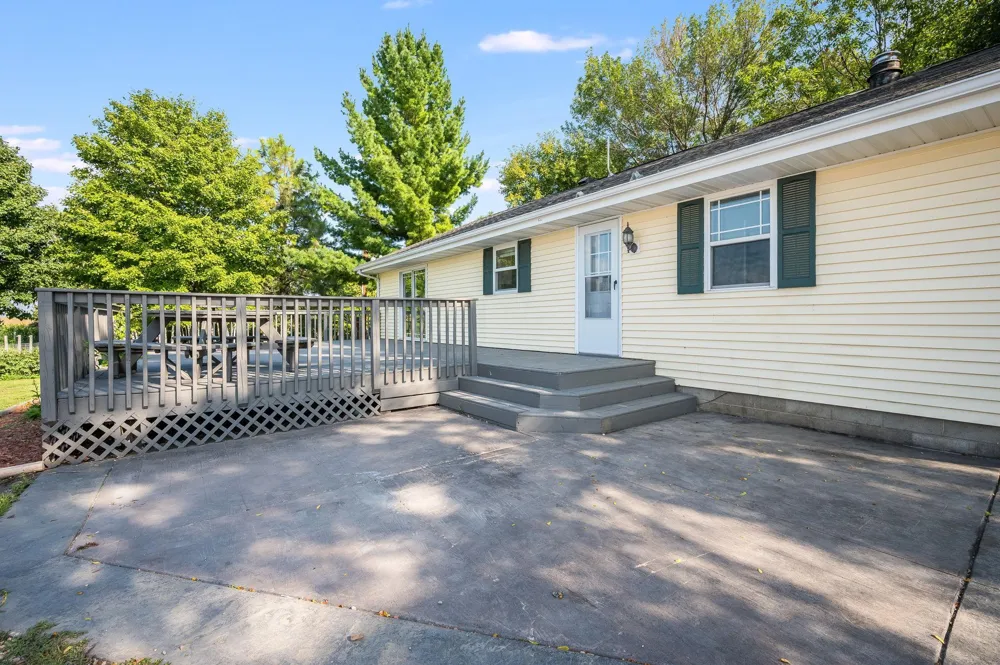 30452 390th Street Le Sueur, MN 56058