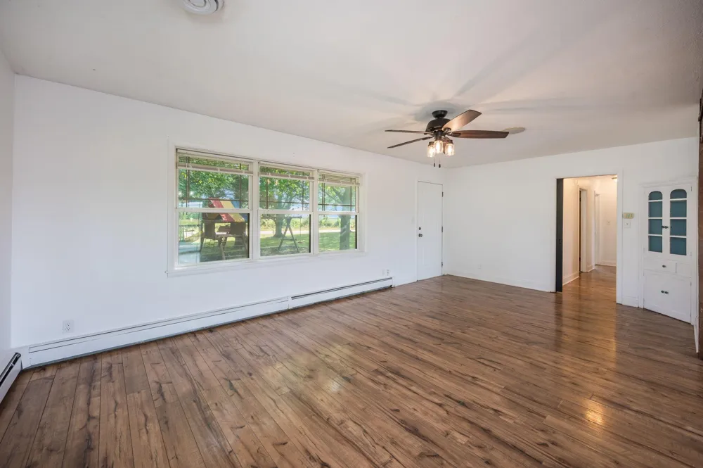 30452 390th Street Le Sueur, MN 56058