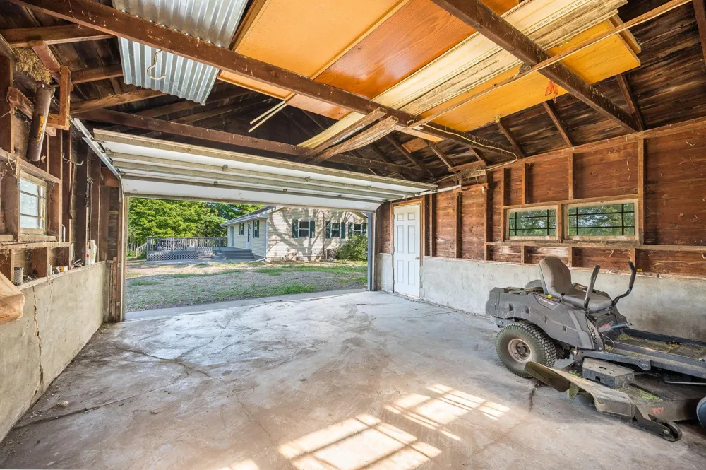 30452 390th Street Le Sueur, MN 56058