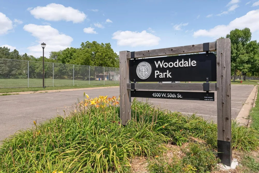 4350 Brookside Court #115 Edina, MN 55436