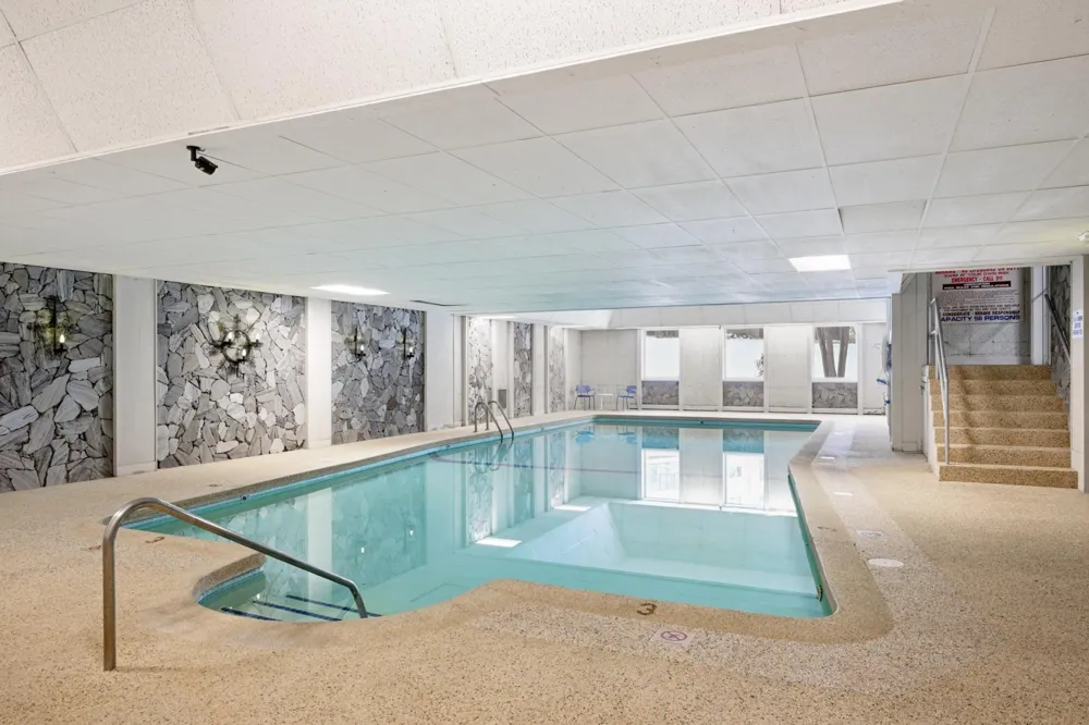 4350 Brookside Court #115 Edina, MN 55436