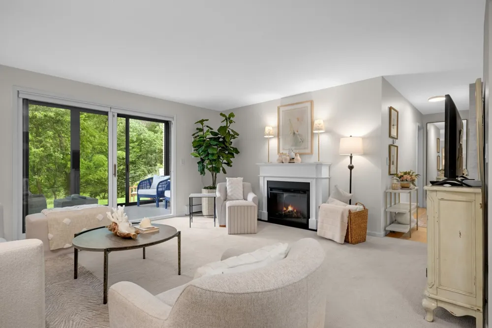 4350 Brookside Court #115 Edina, MN 55436