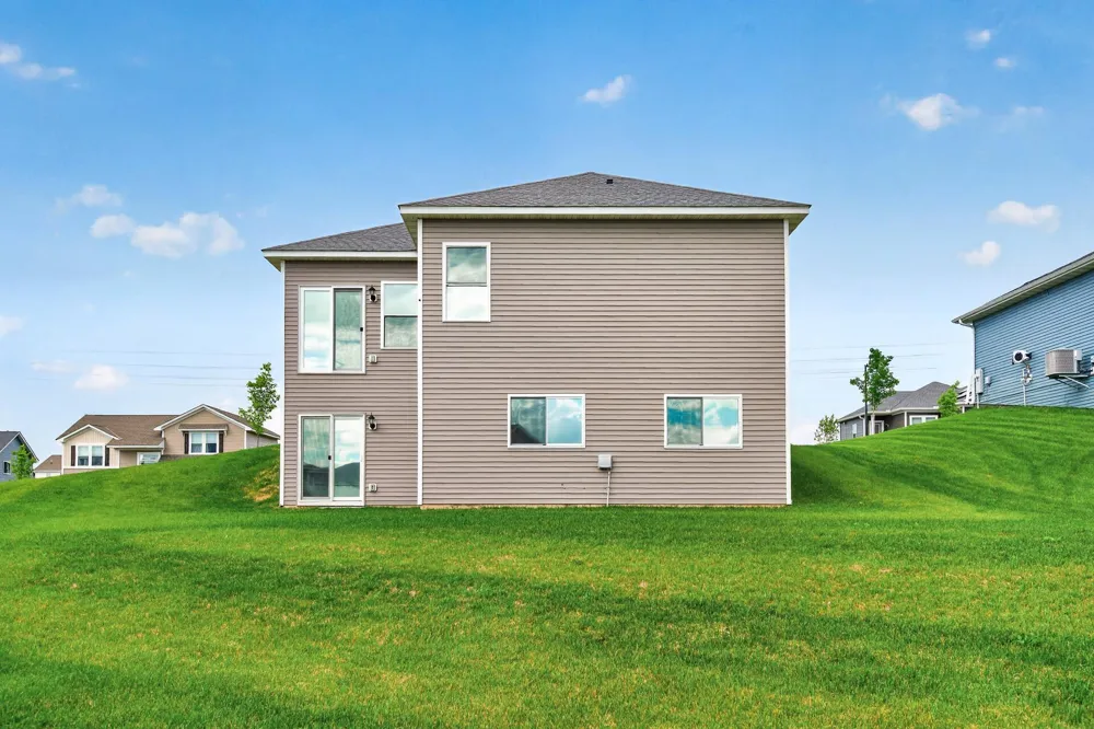 10132 188th Avenue NW Elk River, MN 55330