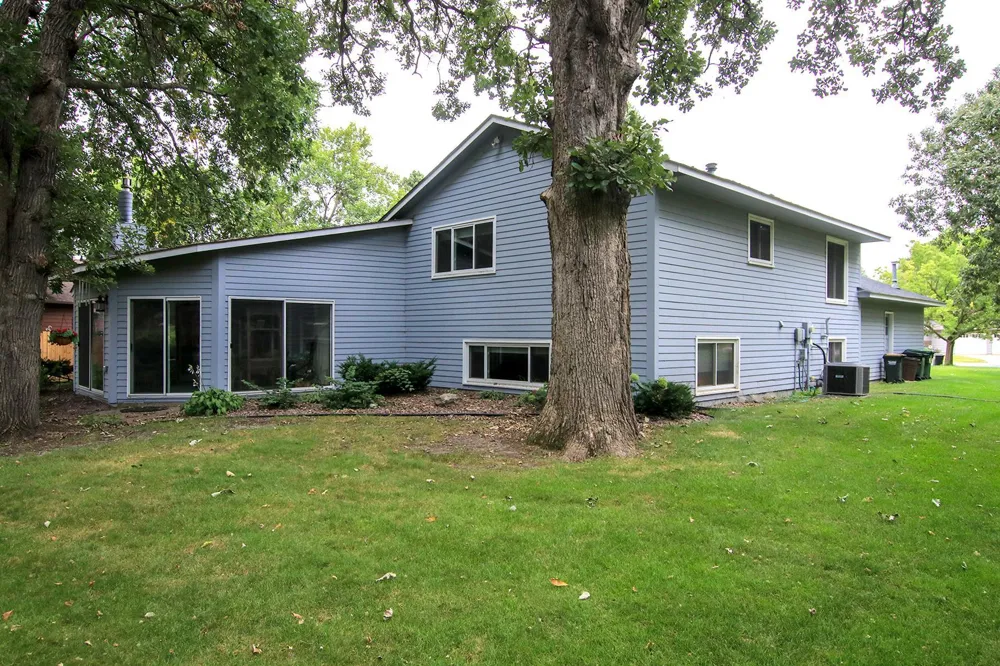 450 School Road NW Hutchinson, MN 55350