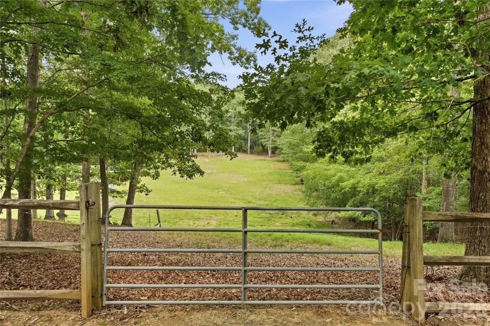 2505 Mountain Folk Lane Waxhaw, NC 28173