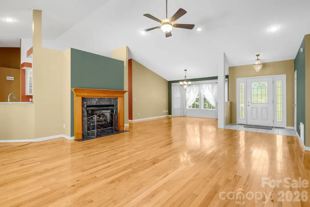 225 Arbor Lane Hendersonville, NC 28791