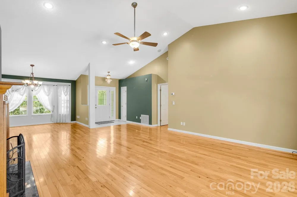 225 Arbor Lane Hendersonville, NC 28791