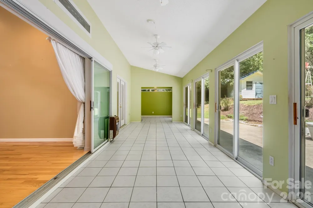 225 Arbor Lane Hendersonville, NC 28791