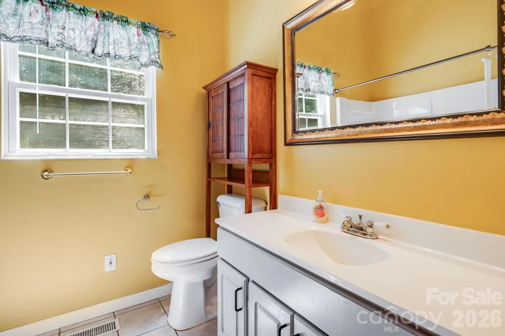 225 Arbor Lane Hendersonville, NC 28791