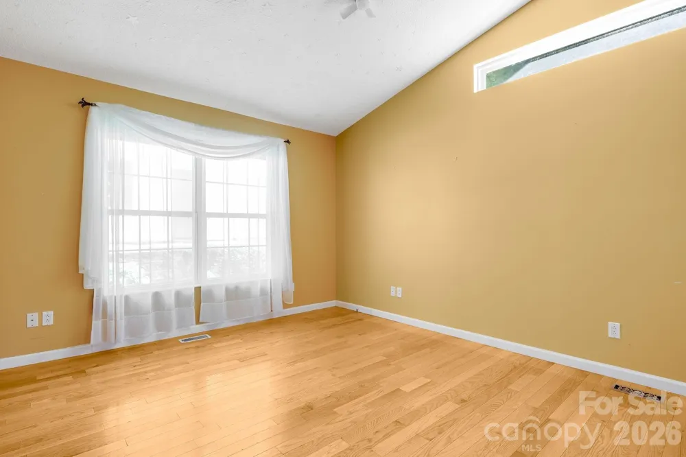 225 Arbor Lane Hendersonville, NC 28791