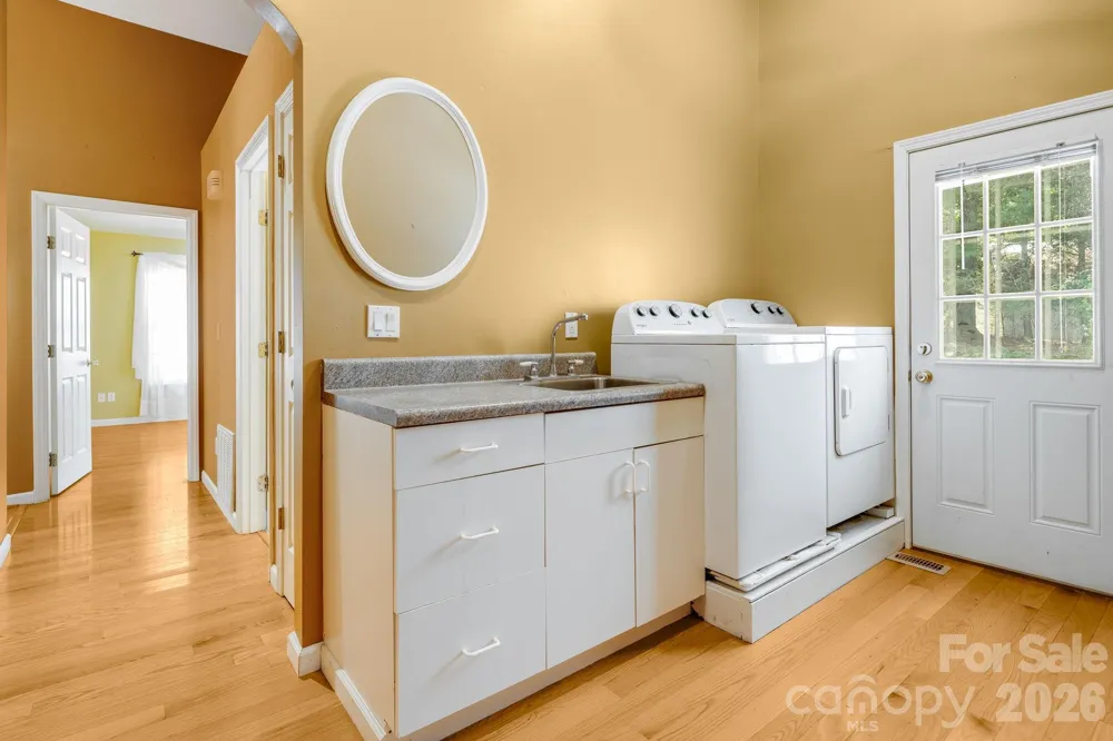 225 Arbor Lane Hendersonville, NC 28791