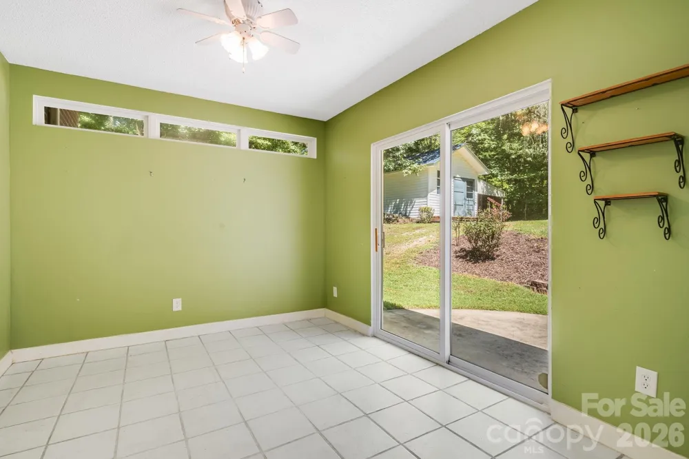 225 Arbor Lane Hendersonville, NC 28791