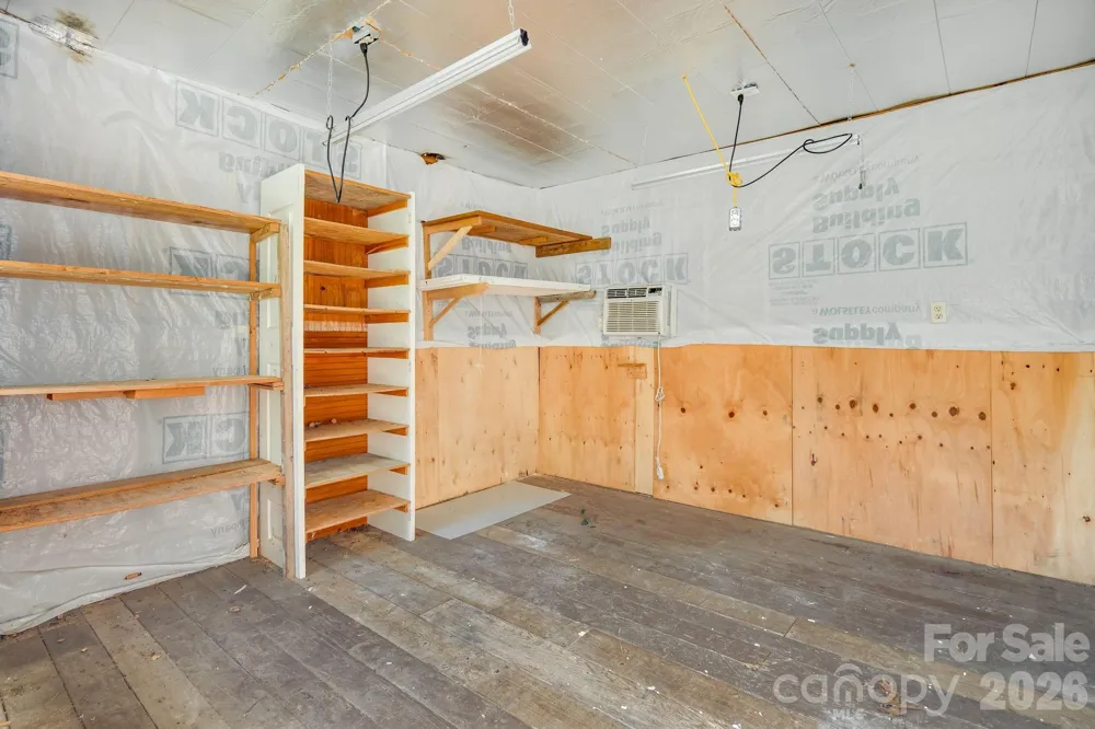 225 Arbor Lane Hendersonville, NC 28791
