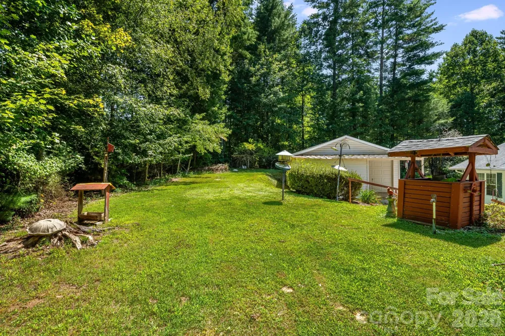 225 Arbor Lane Hendersonville, NC 28791