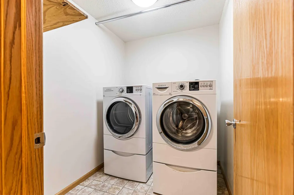 605 13 1/2 AVENUE E West Fargo, ND 58078