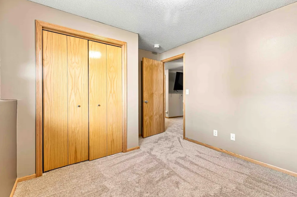605 13 1/2 AVENUE E West Fargo, ND 58078