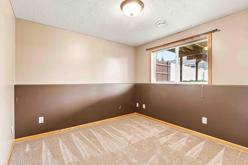 605 13 1/2 AVENUE E West Fargo, ND 58078