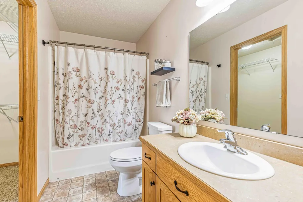 605 13 1/2 AVENUE E West Fargo, ND 58078