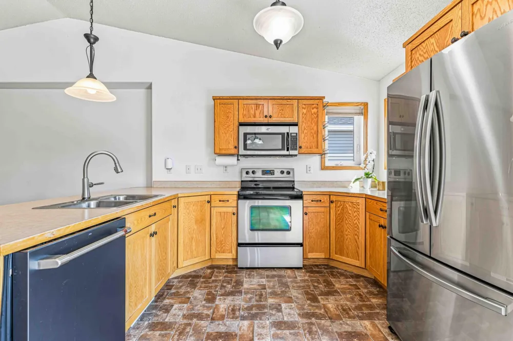 605 13 1/2 AVENUE E West Fargo, ND 58078