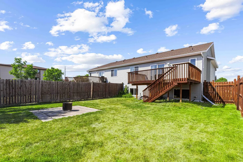 605 13 1/2 AVENUE E West Fargo, ND 58078