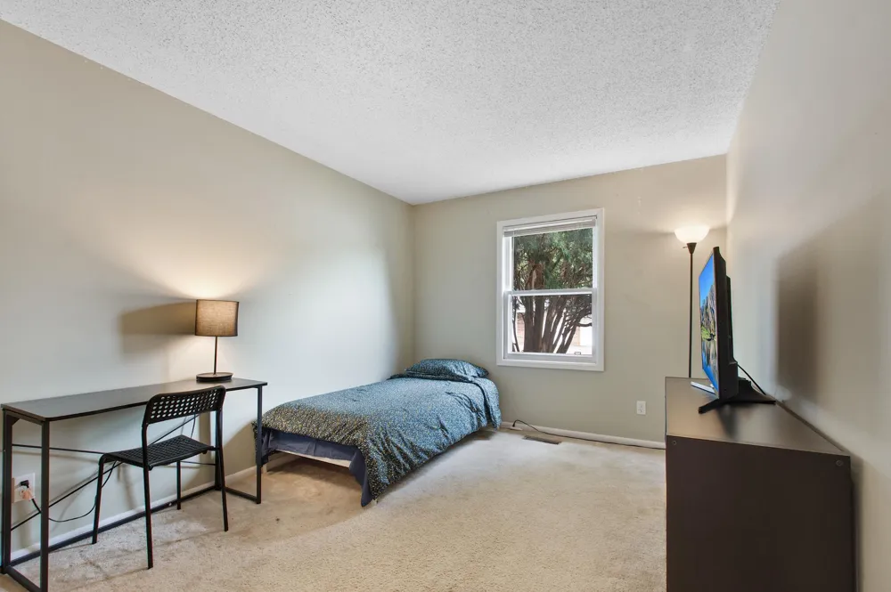 6317 Alderwood Bay #A Woodbury, MN 55125