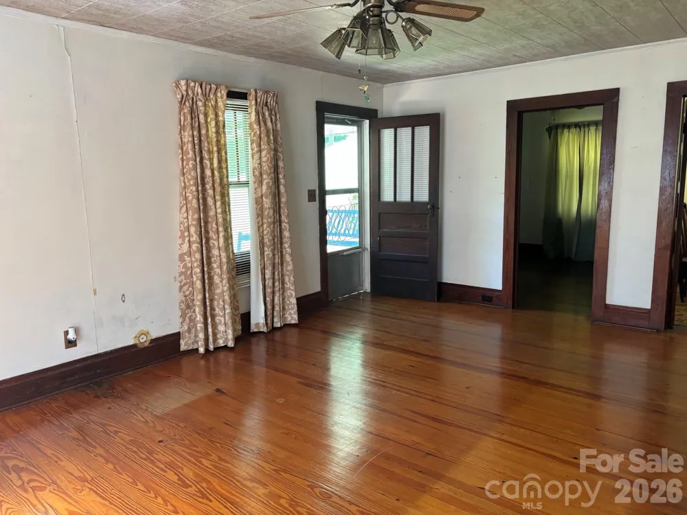 377 Sam Gouge Road Bakersville, NC 28705