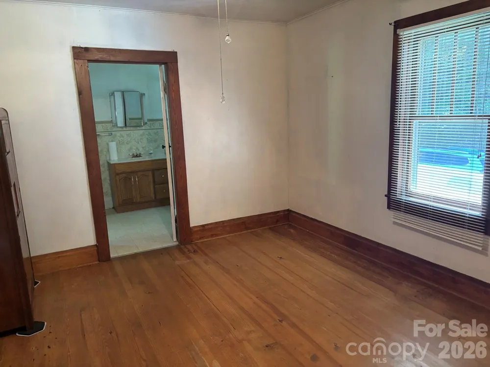 377 Sam Gouge Road Bakersville, NC 28705